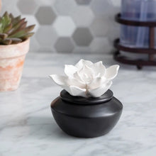 Load image into Gallery viewer, Gardenia Porcelain Diffuser
